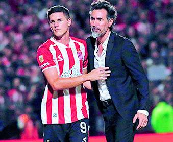 Domínguez espera por Carrillo, ¿será posible?