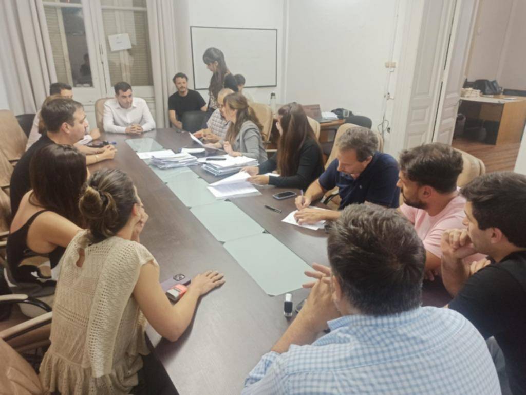 Con cambios en las alturas y viviendas por parcela, el nuevo COU avanza en el Concejo