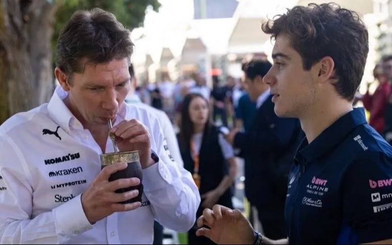 El "tío" James Vowles, gran amigo de Colapinto en la  Fórmula 1, vuelve a las pistas en las "12 Horas del Golfo"