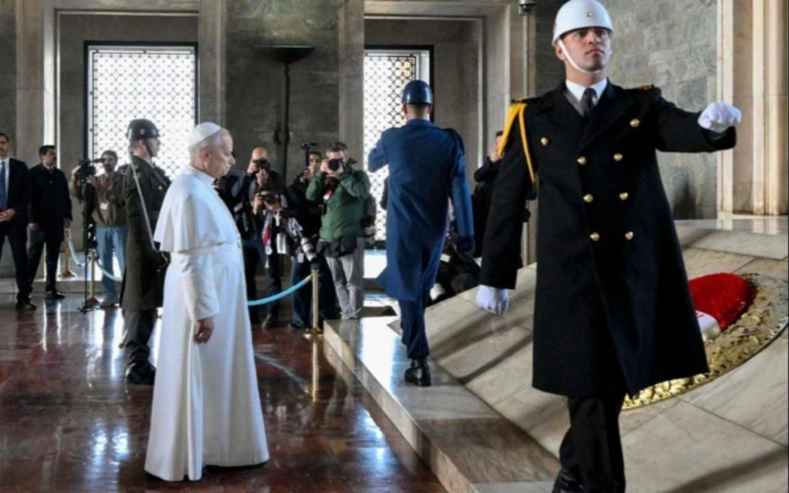 El papa León XIV inició su recorrida por Medio Oriente