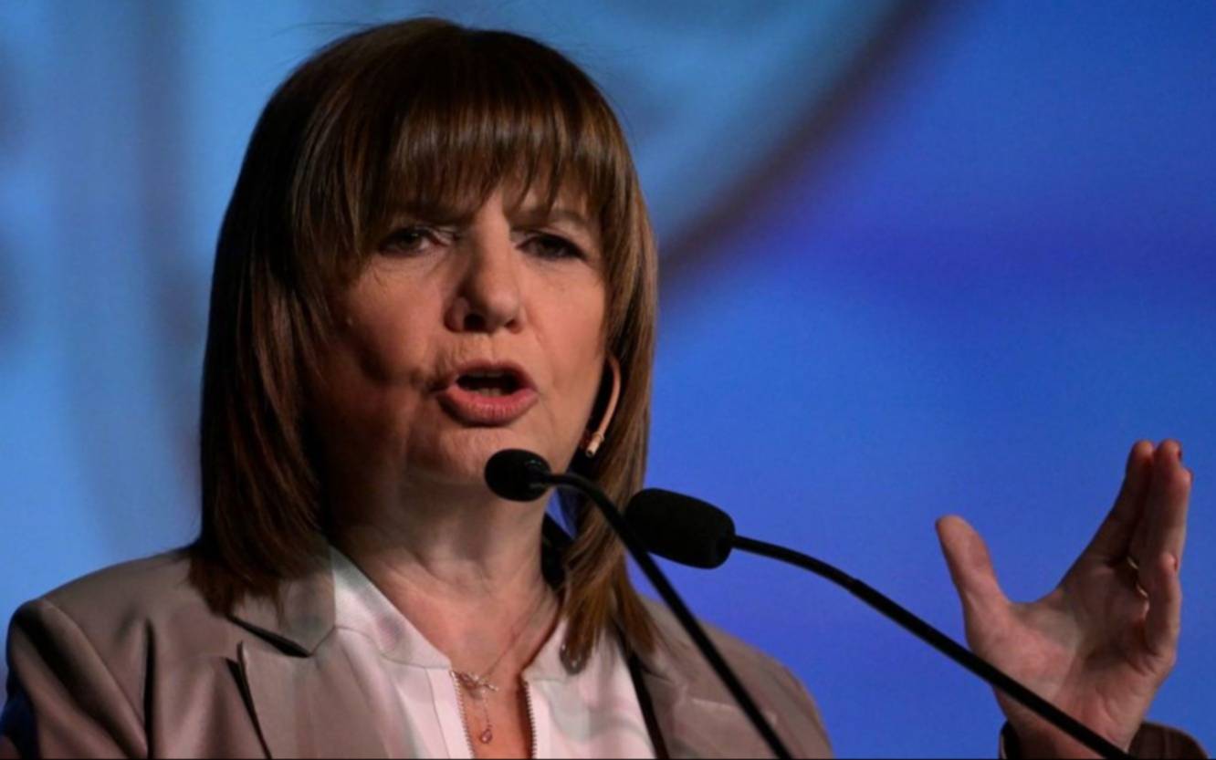 El mensaje de Patricia Bullrich tras la sanción de la AFA a Estudiantes: "Verón está con el hincha, Tapia con la casta"