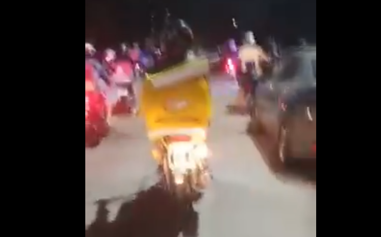 Movilización de repartidores y Policía recuperan una moto robada tras violento asalto 