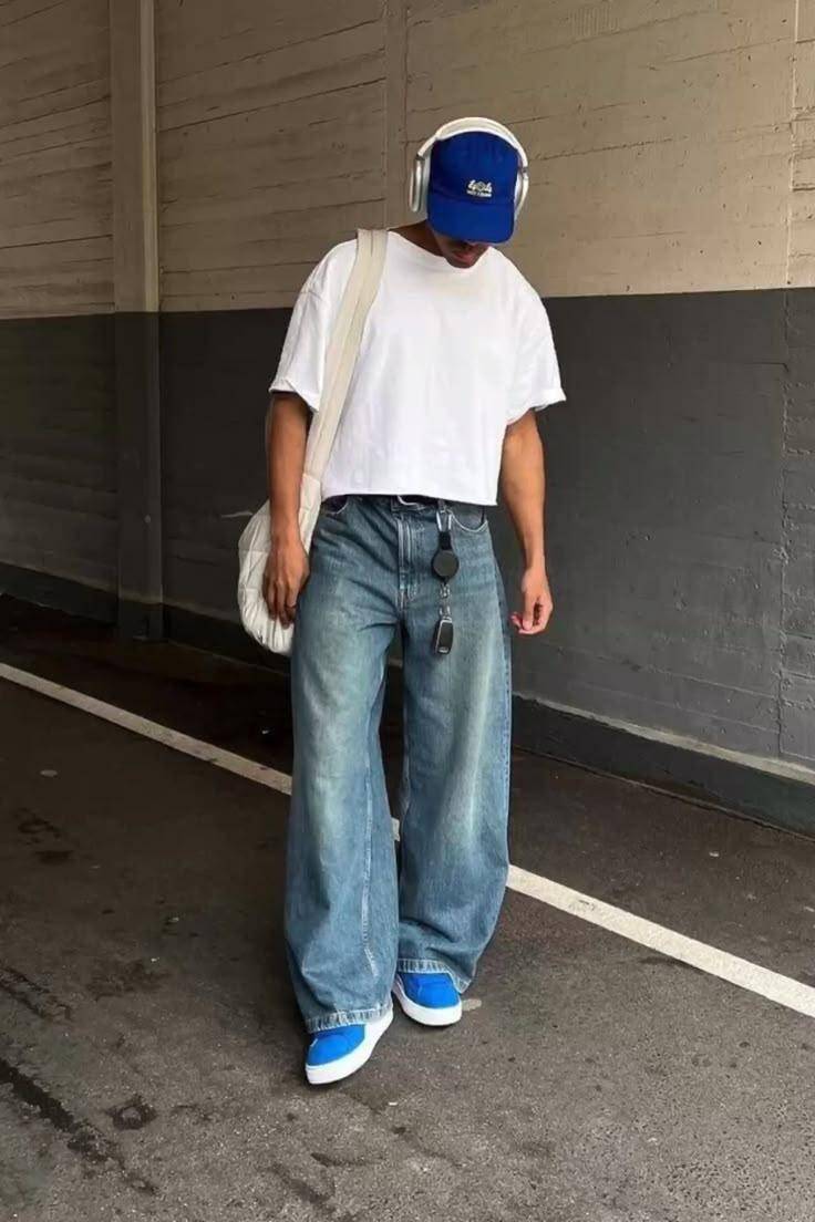 Boxy fit: comenzó el reinado de la remera cuadrada