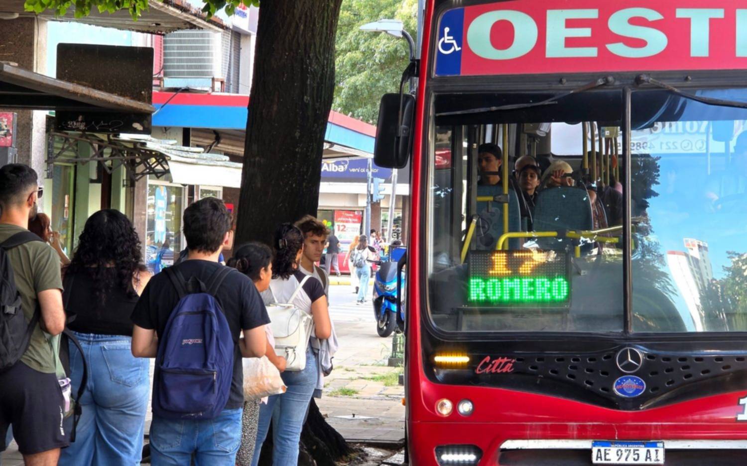 Uno por uno, los aumentos que llegarán en diciembre: prepagas, transportes, servicios públicos y alquileres