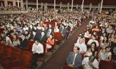 Distinguen a los mejores egresados de la Universidad