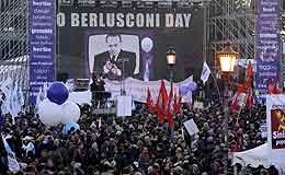 Marcha multitudinaria en Italia por la renuncia de Berlusconi