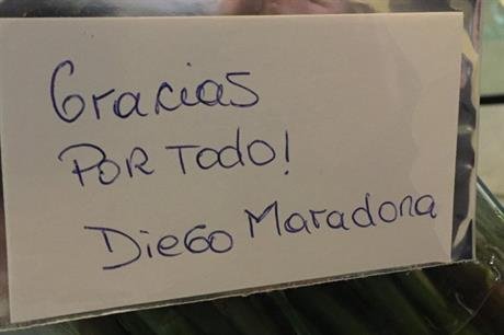 Maradona despidió a Cristina con un presente