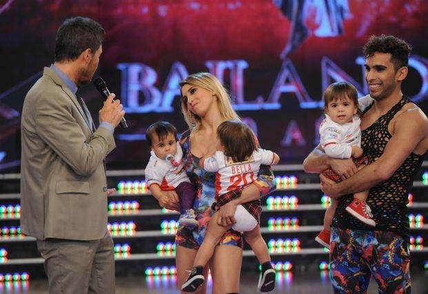 Cinthia Fernández fue acusada de querer “hacerse pasar por Eva Perón” y le pidieron que abandone