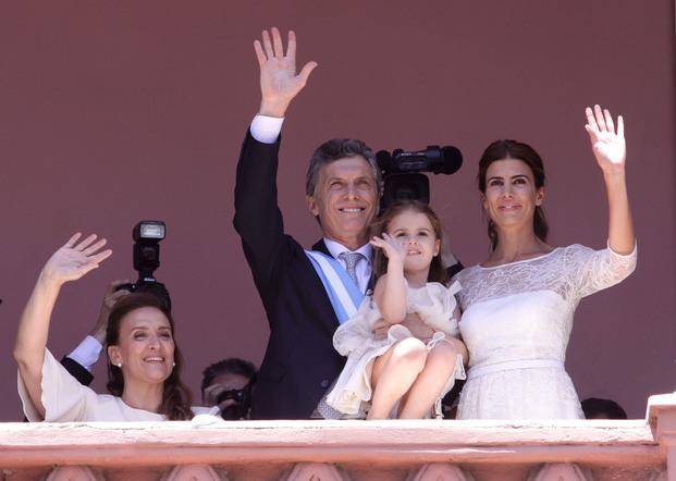 Macri bailó en el balcón de la Casa Rosada y habló de "una etapa maravillosa"