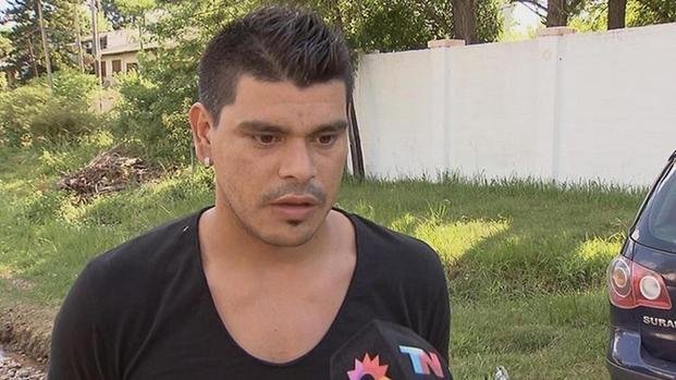 Bou, mientras ayudaba a los inundados en Concordia, contó que intentaron robarse las donaciones