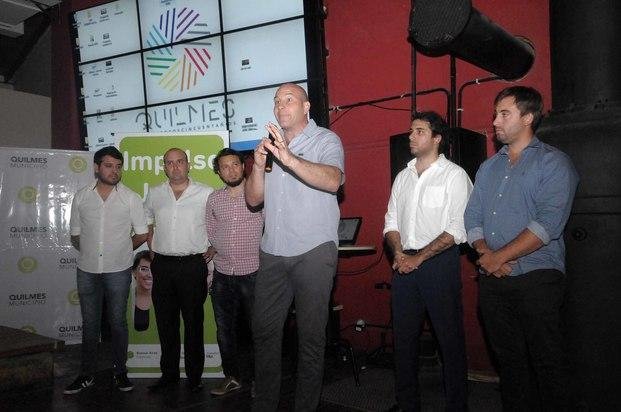Entregan certificados a más de cien alumnos recibidos del curso "Impulso Joven"