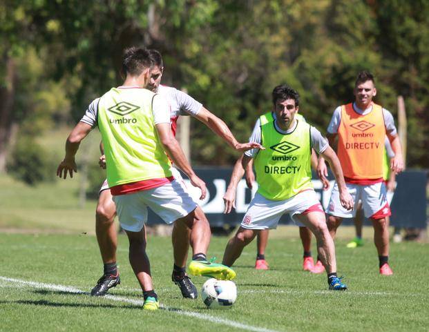 Con González Pirez y Jeisson Vargas como titulares, Vivas tiene el equipo