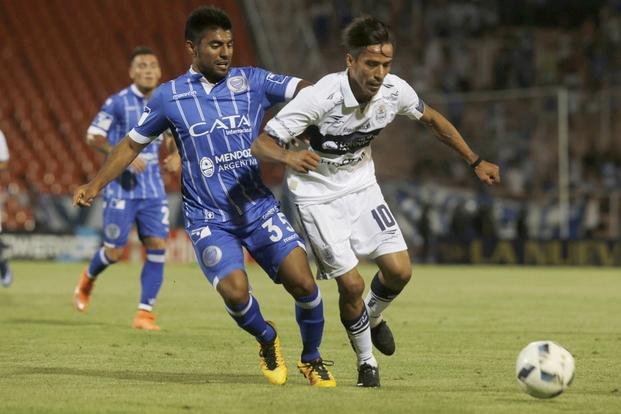 Alfaro recibe propuestas pero se queda en el Lobo