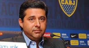 Angelici admitió que es "casi imposible" que Tevez siga en Boca