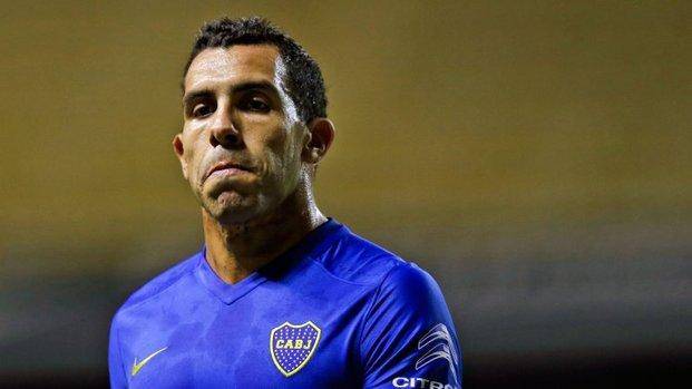 En Boca quieren convencer a Tevez para que rechace la millonaria oferta china
