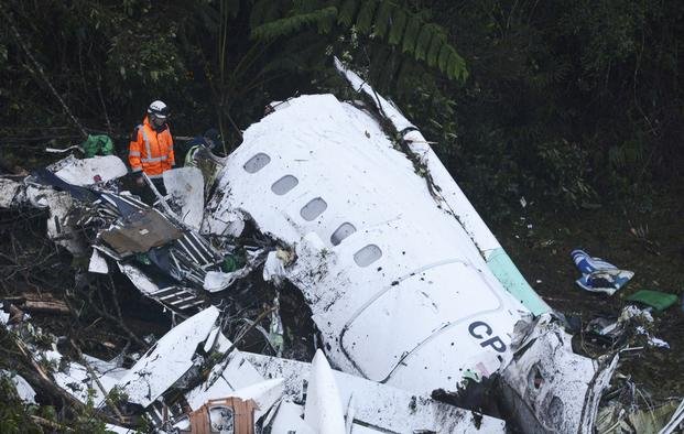 Gana terreno la teoría que el avión se quedó sin combustible