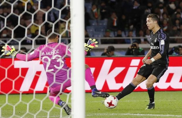 Jugadores del Madrid, contra el "video ref"