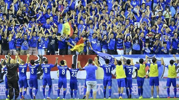 La Superliga China de fútbol sorprende a todos con un festival de millones