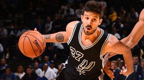 Los Spurs cortaron a Nicolás Laprovíttola