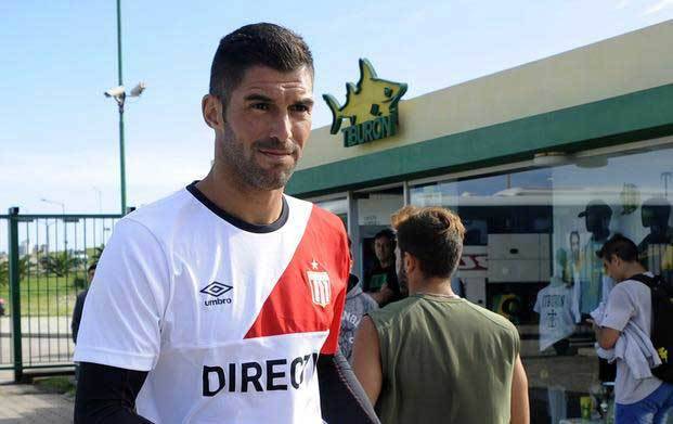 Verón no le cerró la puerta a la salida de Andújar para ir a Boca