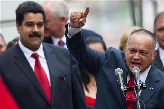 El número dos de Maduro pidió que el embajador argentino deje Venezuela