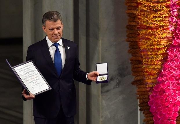Juan Manuel Santos recibió el premio Nobel de la Paz en Oslo