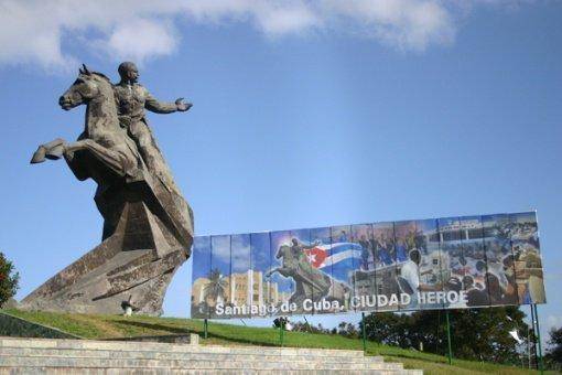 Los restos mortales de Fidel Castro llegaron a Santiago de Cuba