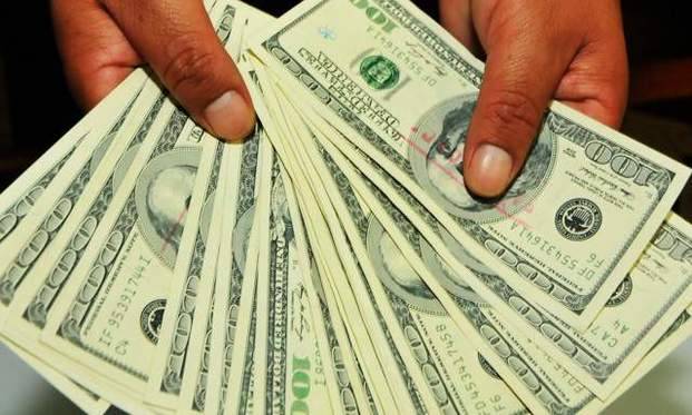 El dólar volvió a subir nueve centavos y alcanzó una nueva marca récord: 16,28 pesos