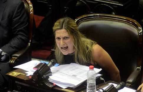 VIDEO: la diputada Silvia Lospennato, a los gritos contra los kirchneristas y massistas