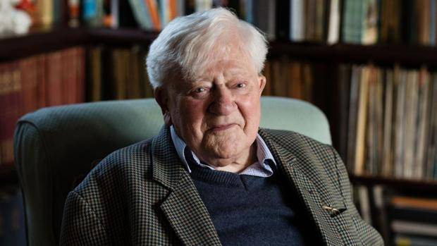 Adiós al escritor Richard Adams, autor de la novela infantil “La colina de Watership”
