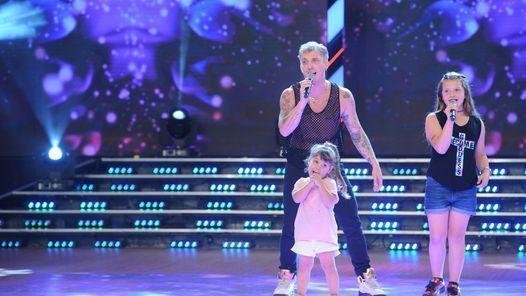 El Polaco y sus hijas cantaron en  "ShowMatch"