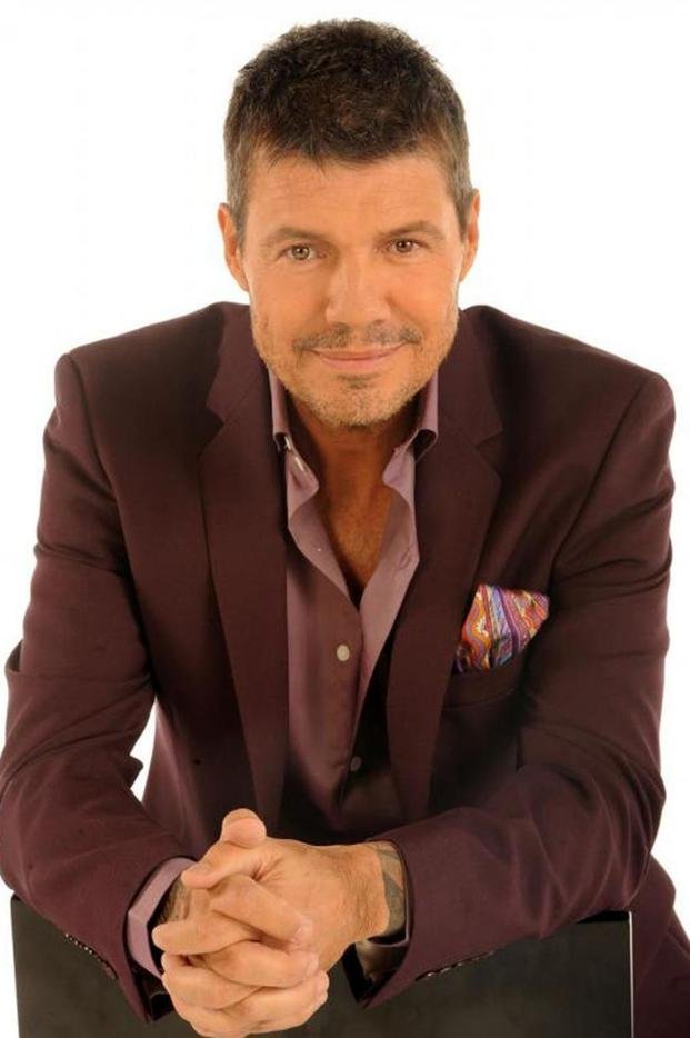 Tinelli: “complots      y conspiraciones”