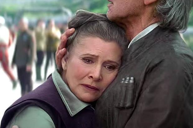 Tras la emergencia médica, Carrie Fisher se recupera en hospital de Los Angeles