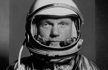 Falleció el primer astronauta en orbitar la Tierra