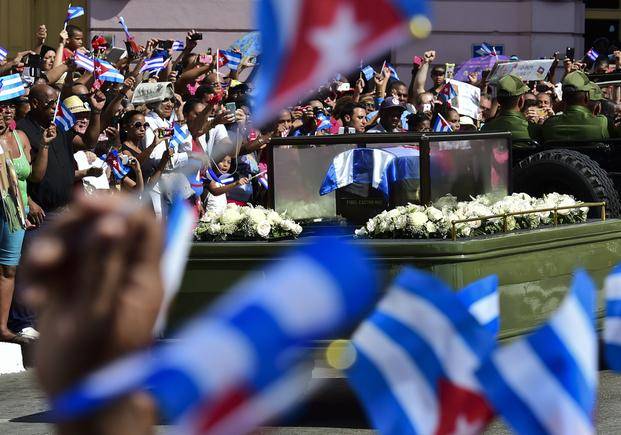 La caravana del adiós a Fidel Castro