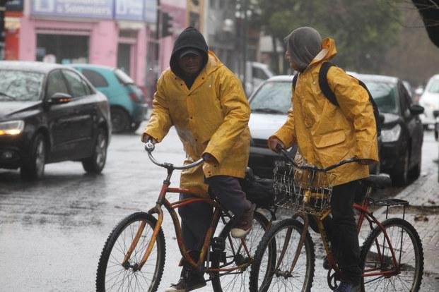 Persiste nivel de alerta “naranja” ante probabilidad de lluvias y vientos fuertes