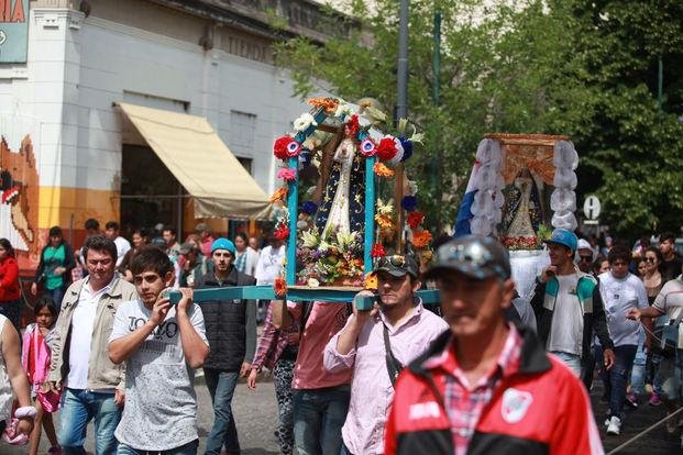 Emotivas muestras de fe en el Día de la Virgen
