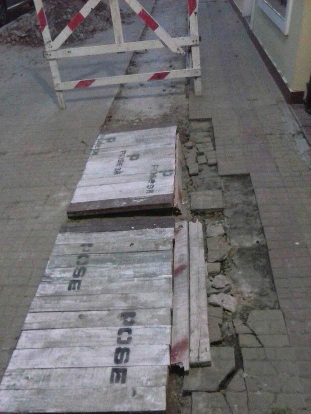 En 34 entre 25 y 26 piden arreglos
de veredas en entrada de garajes