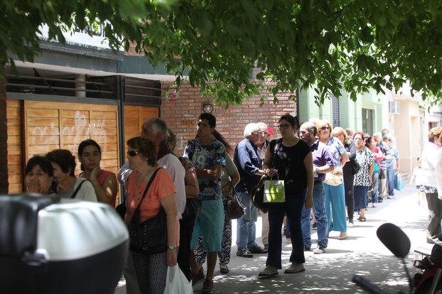 Hasta 4 horas de espera para cobrar la jubilación