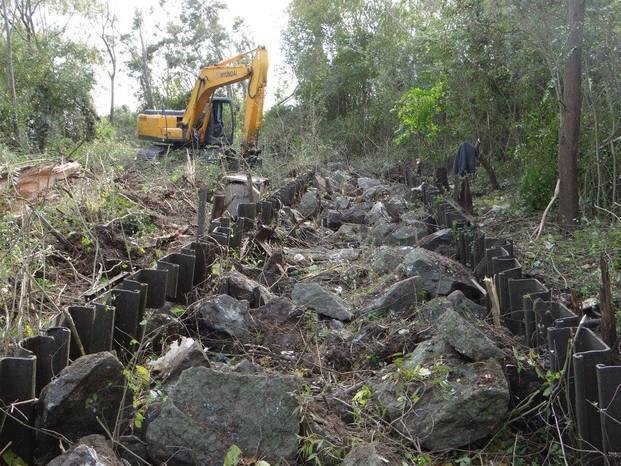 La obra de defensa costera de la Isla Paulino, bajo polémica