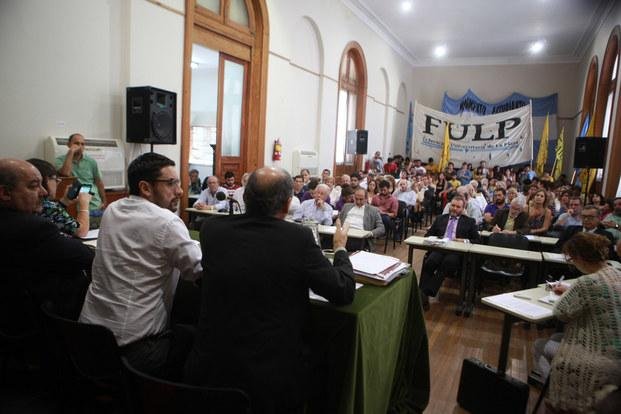 Se profundiza el conflicto por los títulos que Medicina no reconoce
