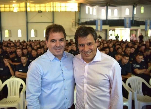 Charla de manes a policias
