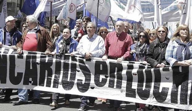 Conflicto bancario: ratifican el paro en las entidades extranjeras