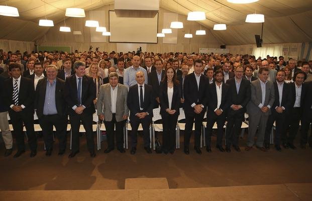 Garro acompañó a Vidal en la reunión de gabinete ampliado