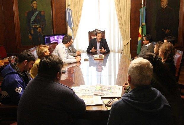 La Comuna ya debate un acuerdo salarial para todo 2017 del 18%