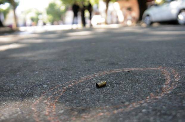 Mataderos: un mecánico falleció al quedar en medio de un tiroteo