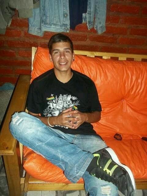 Piden justicia por un joven que fue asesinado hace 14 meses en 81 y 29