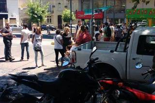 Protesta y corte de tránsito en diagonal 80 y 116