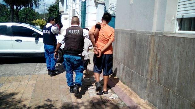 Un joven la pasó muy mal en su casa de 132 y 45