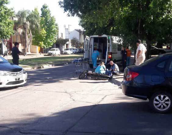 Una mujer internada tras accidente vial en 27 y 66